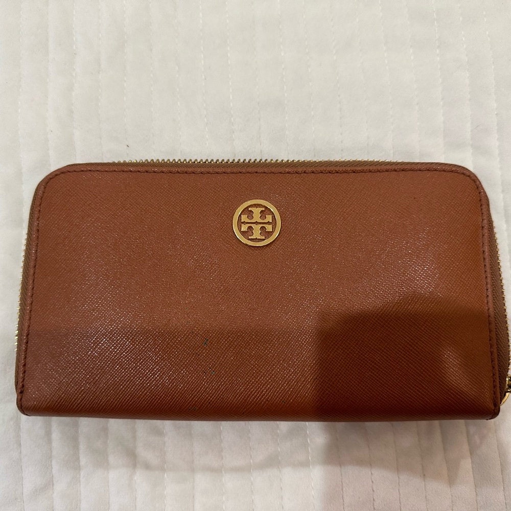 Tory Burch wallet